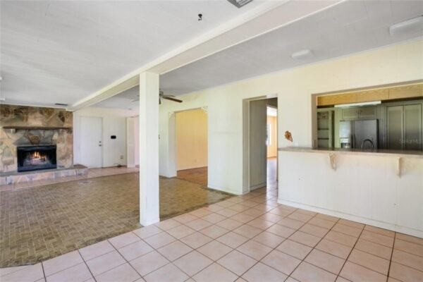 1700 Lake Downey Dr, Before After 15
