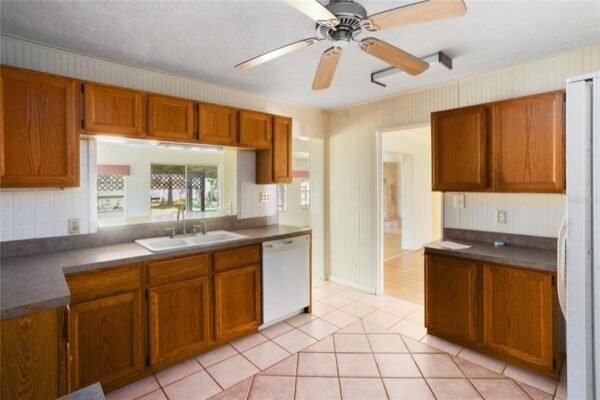 1700 Lake Downey Dr, Before After 9
