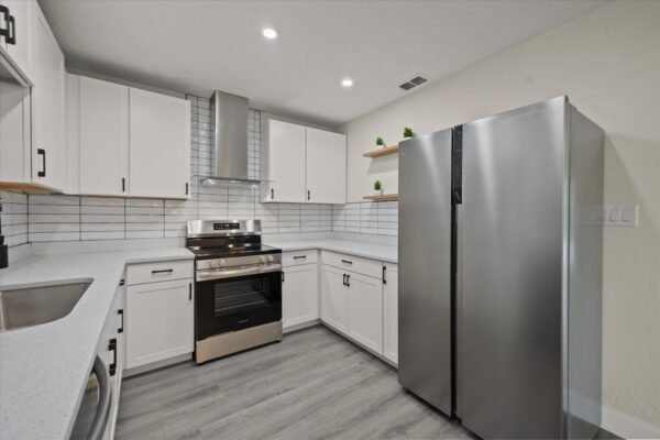 2015 N Hastings St, Before After 10