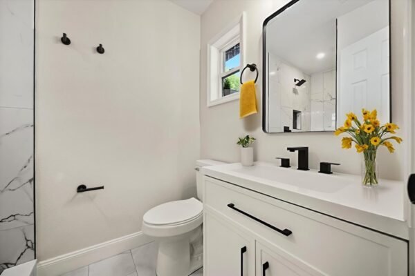 2015 N Hastings St, Before After 18